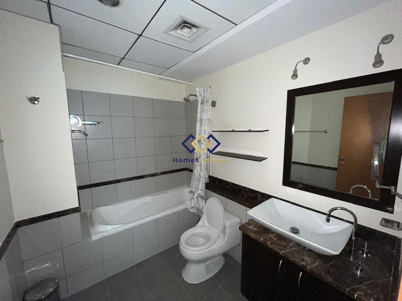 2BHK/Fully Furnished/Luxury Apartment/Close to Metro