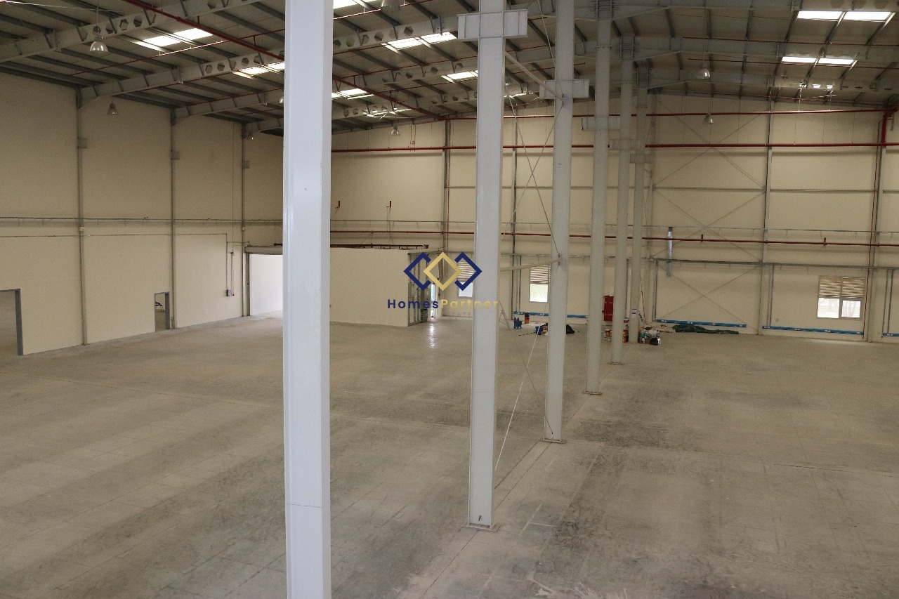 HUGE WAREHOUSE I MEZZANINE OFFICES I 660KW I  PRIME LOCATION I DIP-2