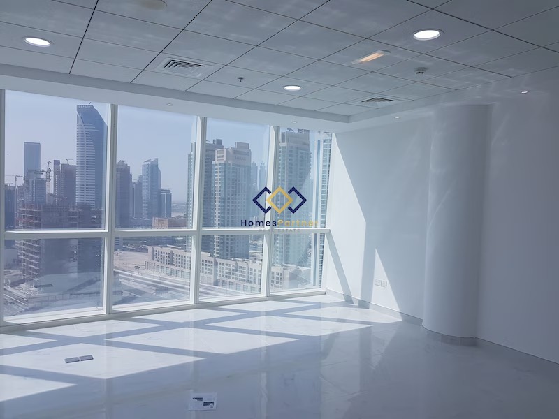 Unfurnished | Open Space | Fitted