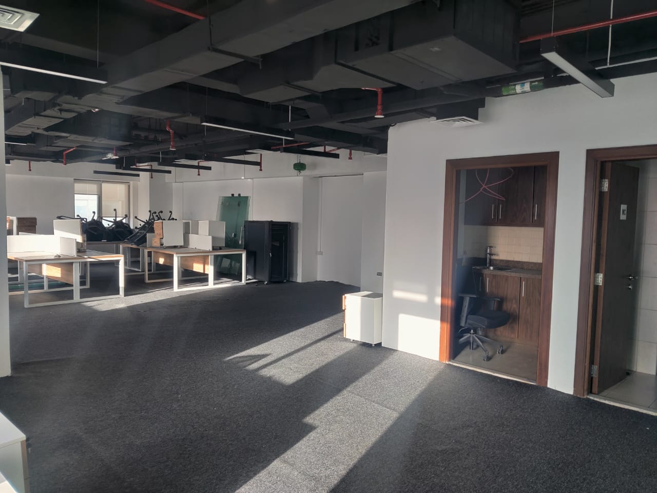 | FURNISED | FITTED | VACANT | OFFICE IN BUSINESS BAY