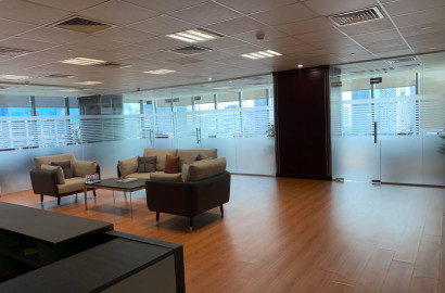 1,718 SQFT Office | Fully Fitted | Near To Metro