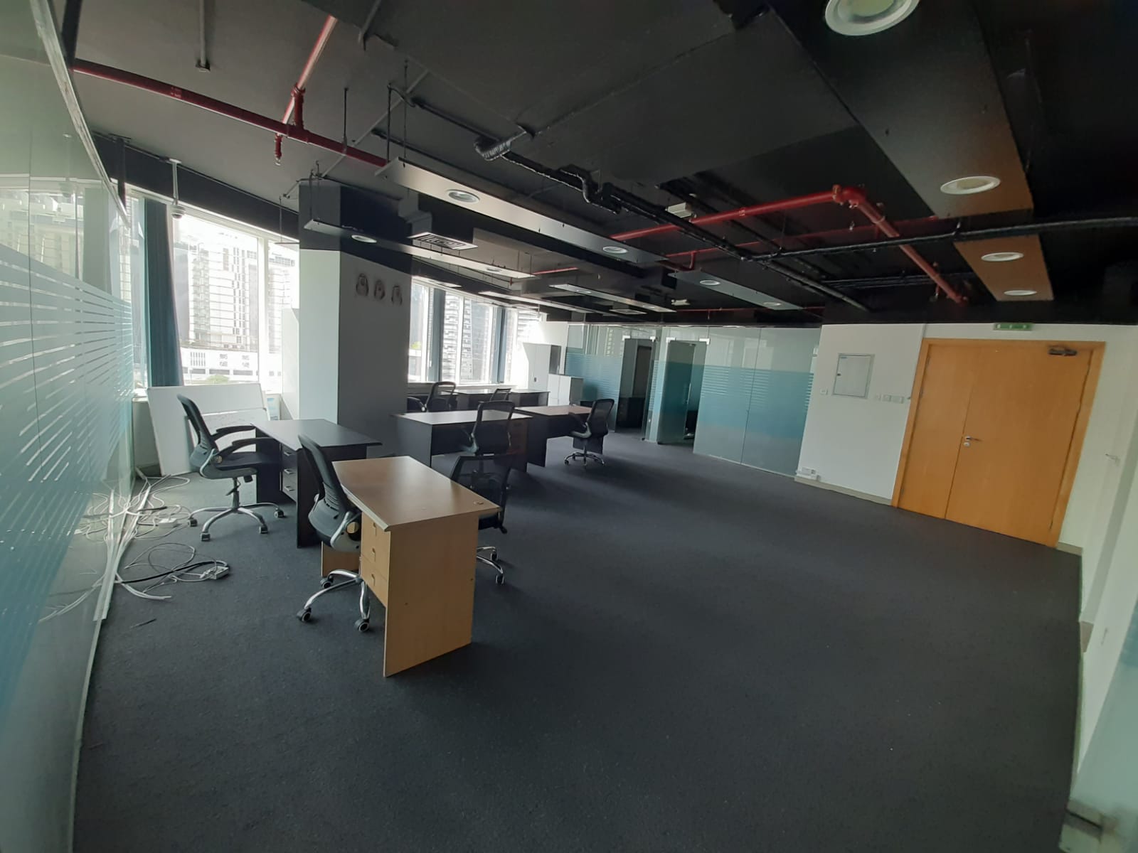 || STUNNING OFFICE || VACANT || FURNISHED ||