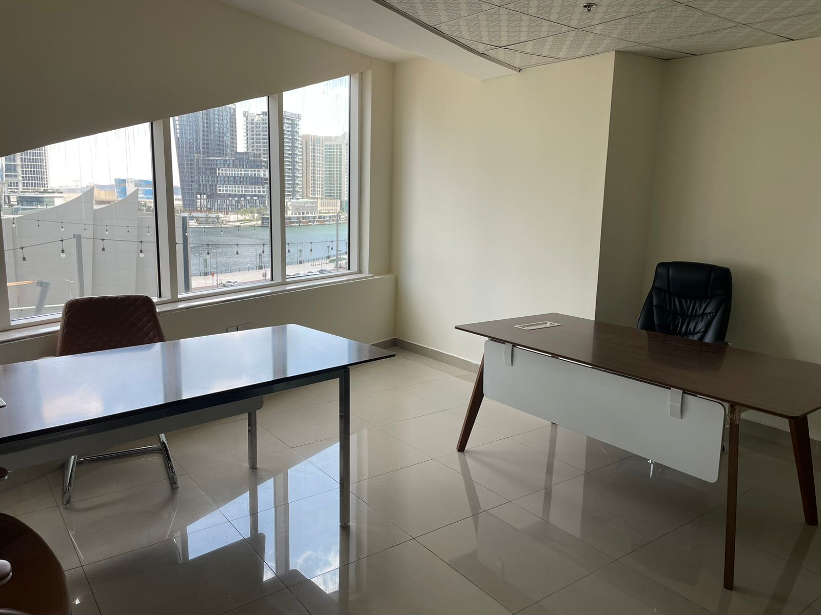 FULLY FURNISHED |1,800 SQ FT OFFICE |  FULLY FITTED | WASHROOM  AND PANTRY INSIDE |