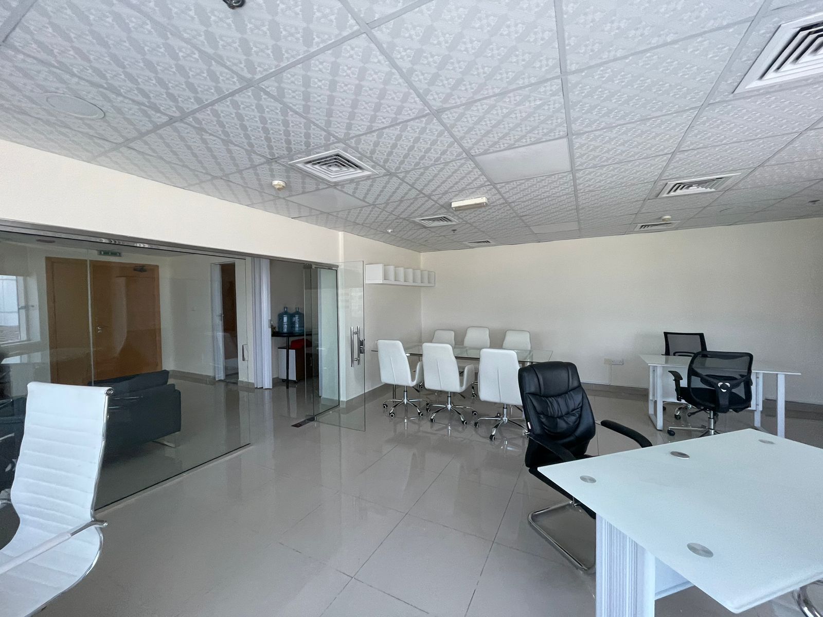 FULLY FURNISHED |1,300 SQ FT OFFICE |  FULLY FITTED | WASHROOM  AND PANTRY INSIDE |