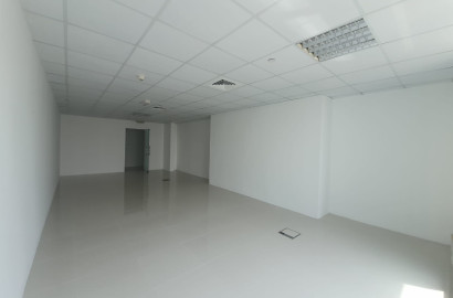 || SPACIOUS ||  || FITTED ||  ||READY TO MOVE IN OFFICE||