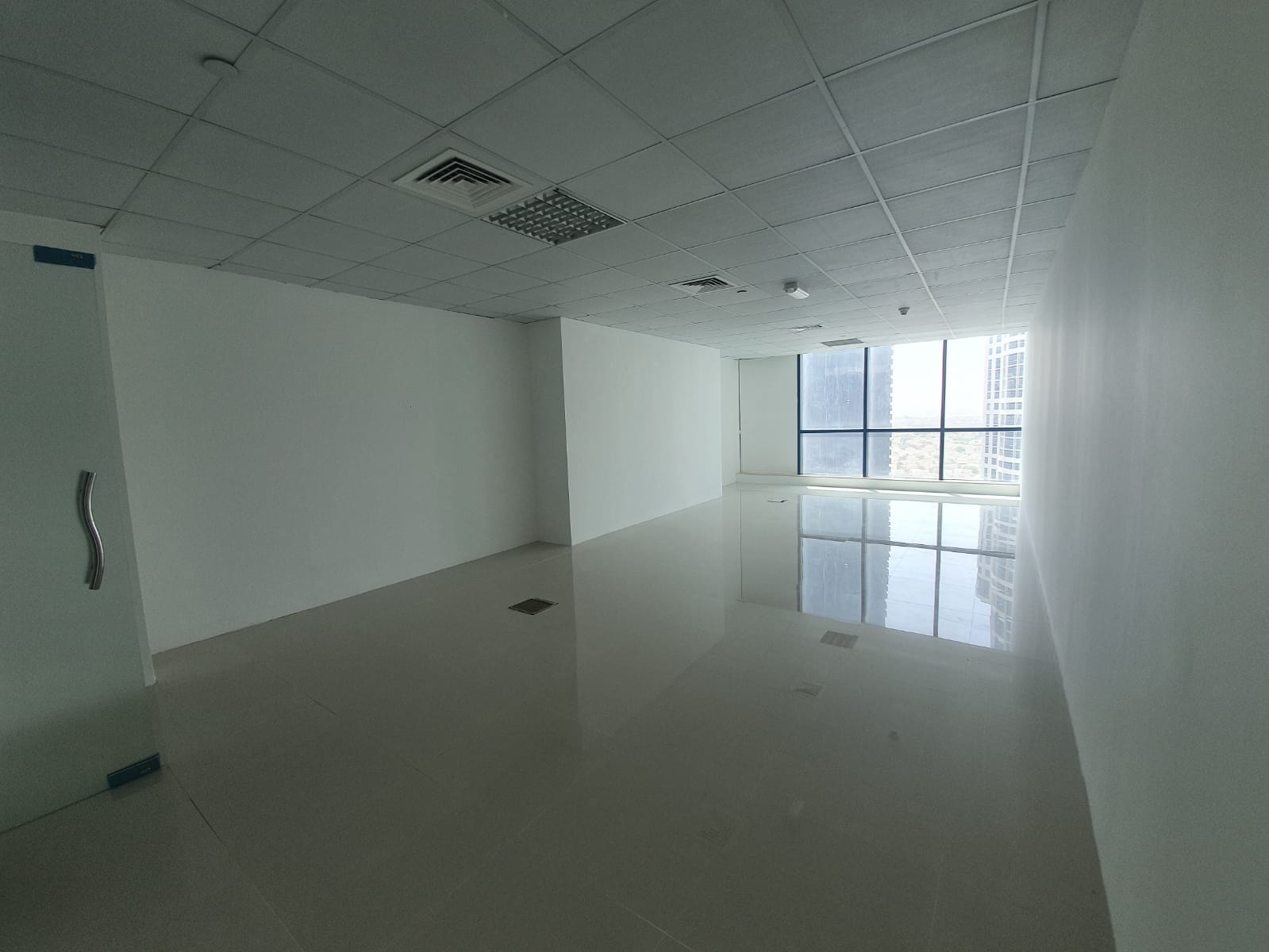 || SPACIOUS ||  || FITTED ||  ||READY TO MOVE IN OFFICE||
